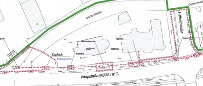 Fugängerführung Fußgänger und Radfahrer nutzen die Gartenstraße an der Kirche.